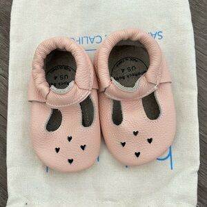 Bird Rock Baby Heart Moccasins Size 4